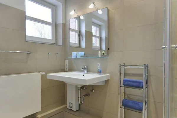 Badezimmer Logirhaus Doyen Ferienwohnung Robbenplate