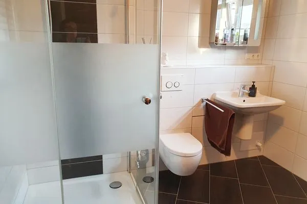 Bad 1 der Ferienwohnung Gorch Fock im Haus Kap Hoorn in Wittdün auf Amrum Haus Kap Hoorn Ferienwohnung Gorch Fock