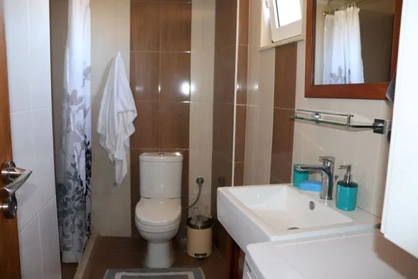 Bathroom  Amathianis