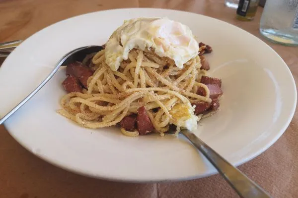 Spaghetti in der Taverne Kalamakia
