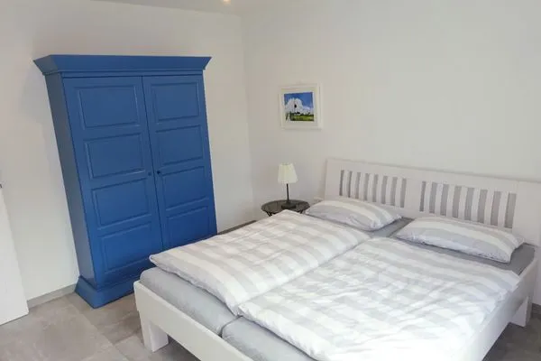 Schlafzimmer 1 in der Ferienwohnung Weiße Düne 4 in Wittdün auf Amrum Haus *Weiße Düne* Ferienwohnung Weiße Düne 4