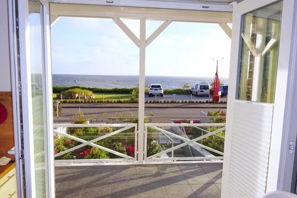Nordbalkon der Ferienwohnung Weiße Düne 4 in Wittdün auf Amrum Haus *Weiße Düne* Ferienwohnung Weiße Düne 4