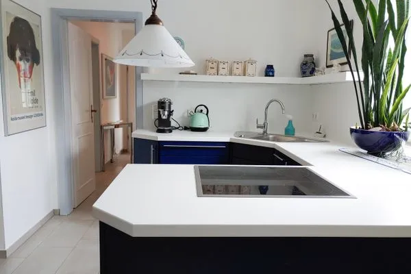 Küche / Küchenzeile Erika's Hüs Ferienwohnung „Blä Waanang"