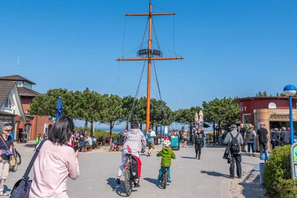 Seebrückenvorplatz von Zingst Residenz am Strand Wohnung 1-11