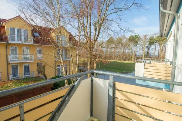 Blick vom Balkon auf die Deichpromenade Residenz am Strand Ostseeglück - Wohnung 1-13