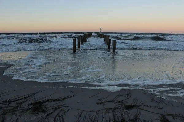 kleiner Anglersteg am Strand von Zingst Residenz am Strand Wohnung 2-40