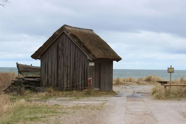 Bootsschuppen vorm Strandaufgang Residenz am Strand Wohnung 2-40