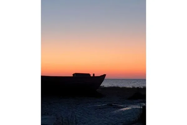 Altes Fischerboot am Strand Residenz am Strand Wohnung 2-40