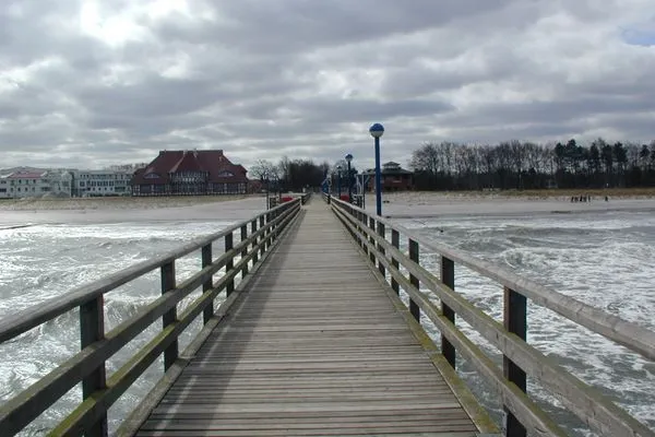 Seebrücke von Zingst Residenz am Strand Wohnung 2-41