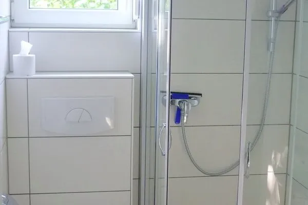 Badezimmer mit Dusche Residenz am Strand Wohnung 6-74