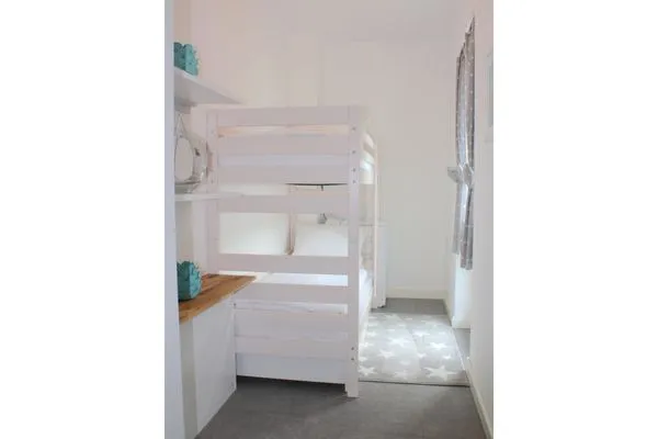 Schlafzimmer mit Etagenbett Logierhaus Friedrich WE 01 - "Beachhouse No.1"