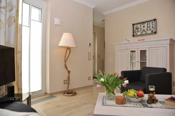 Sessel mit Couchtisch und TV Logierhaus Friedrich WE 3 - "Klaas Störtebecker"