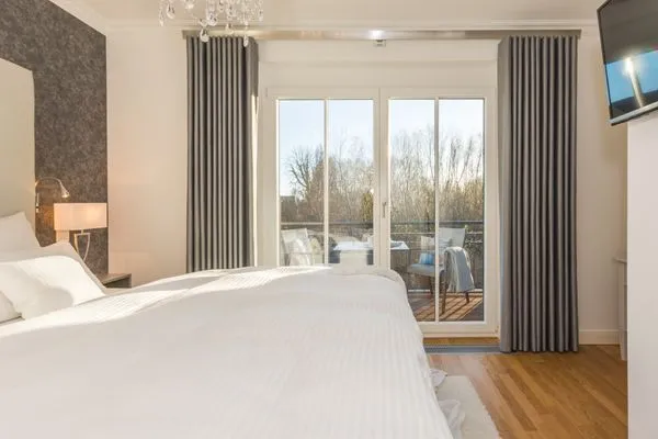 Schlafzimmer mit Doppelbett Logierhaus Friedrich WE 9 - "Hohe Düne"