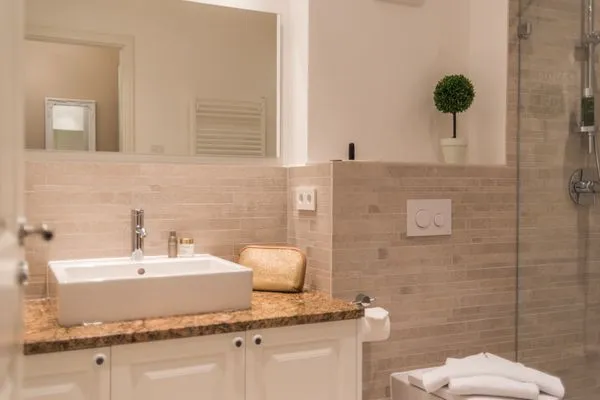 Badezimmer mit Dusche Logierhaus Friedrich WE 14 - "Seeblick"