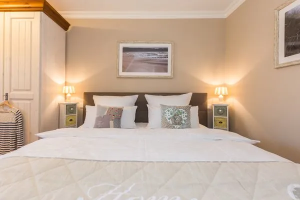 Schlafzimmer mit Doppelbett Logierhaus Friedrich WE 14 - "Seeblick"