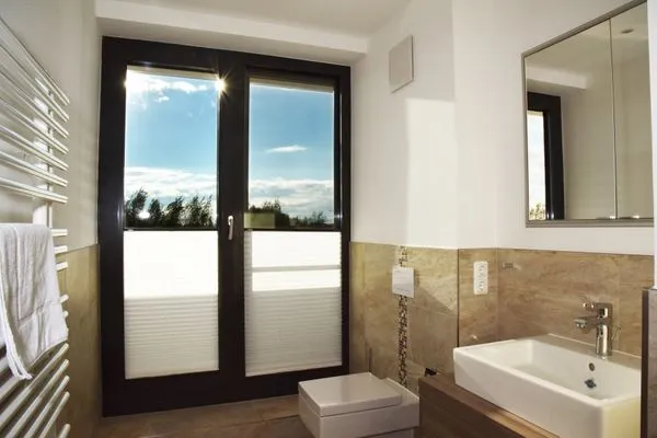 Badezimmer mit Dusche Logierhaus Friedrich WE 22 - "Sandstrand"