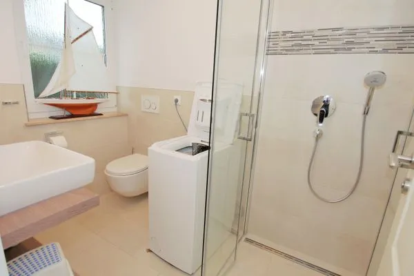 Badezimmer mit Dusche  Strandhus
