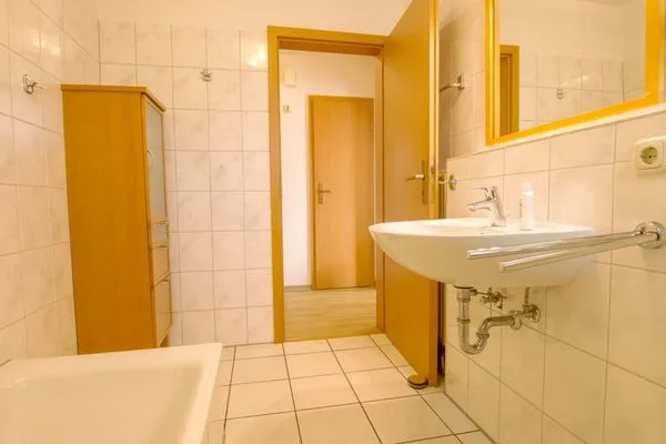 Badezimmer mit Badewanne Hoppenberg 7 EG rechts