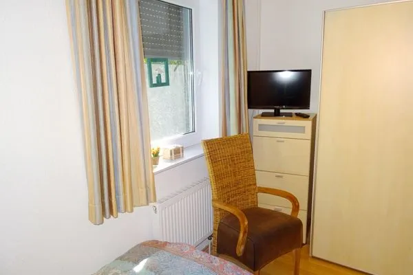 Schlafzimmer mit zwei Einzelbetten  Ferienwohnung Sobek