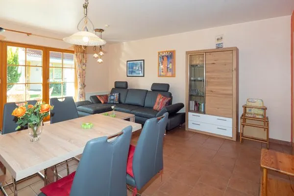 Esstisch Ferienpark Freesenbruch Wohnung 1.2 - Am Schwalbenweg