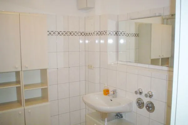 Badezimmer mit Dusche Parkresidenz am Hafen Wohnung HF 32