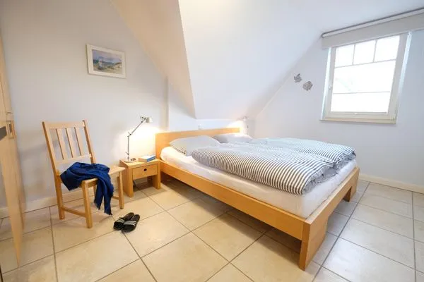 Schlafzimmer mit Doppelbett Mühlenstrasse 23 - Wohnung Kranichblick