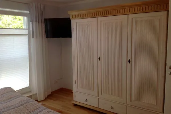 Schlafzimmer mit Doppelbett  Haus Hedda