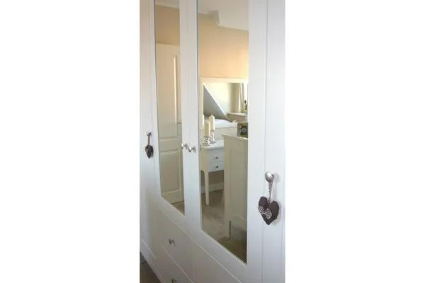 Kleiderschrank Neue Reihe Neue Reihe 28 - Wohnung Kleine Auszeit