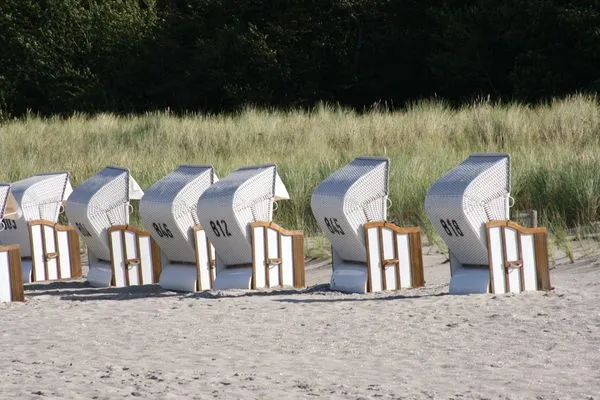 Strandbild mit Strandkörben Neue Reihe Neue Reihe 28 - Wohnung Kleine Auszeit