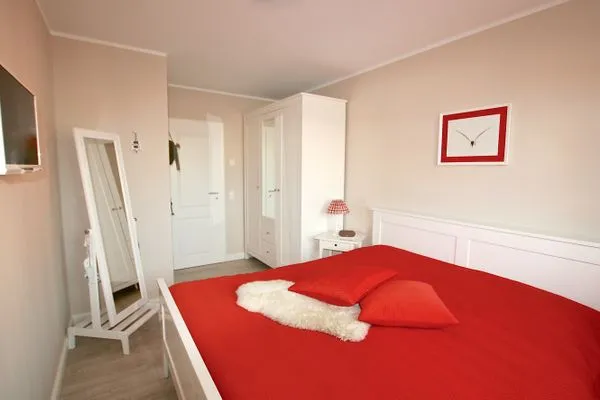 Schlafzimmer mit Doppelbett Neue Reihe Neue Reihe 28 - Wohnung Kleine Auszeit