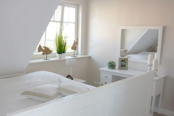 Schlafzimmer mit Doppelbett Neue Reihe Neue Reihe 28 - Wohnung Kleine Auszeit