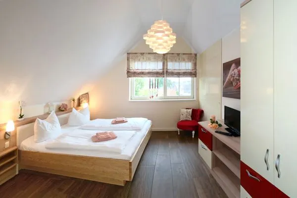 Schlafzimmer mit Doppelbett Neue Reihe Neue Reihe 28 - Wohnung Vogelnest