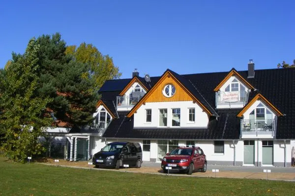 Hauptansicht Hafenstrasse 15 in Prerow Wolkenglanz in Prerow