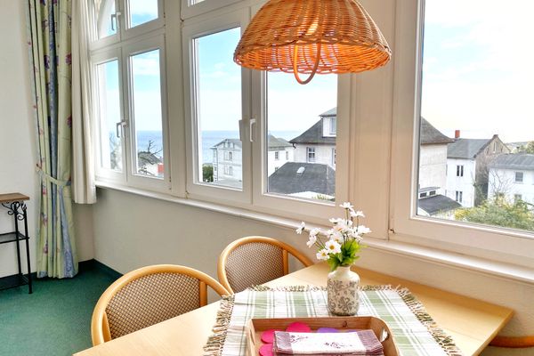geschlossene Terrasse mit Meerblick