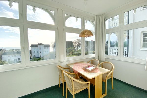 Essbereich mit Ostseeblick