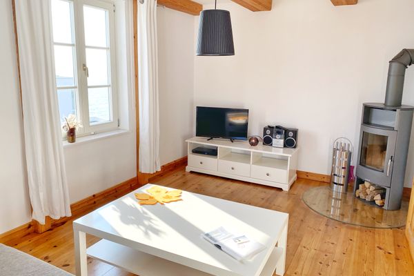 Wohnzimmer mit Kamin