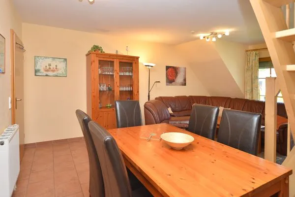 Esstisch Ferienpark Freesenbruch Wohnung 1.6 - Freesenblick