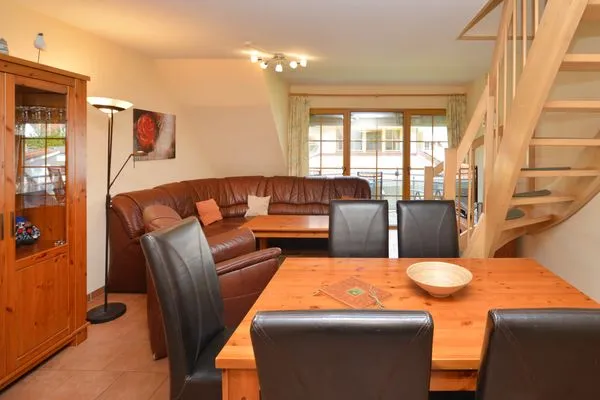 Esstisch Ferienpark Freesenbruch Wohnung 1.6 - Freesenblick