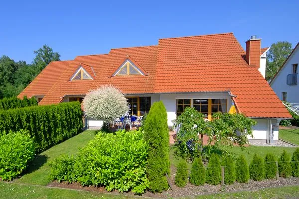 Hausansicht Ferienpark Freesenbruch Reihenhaus 8a - Eisbär