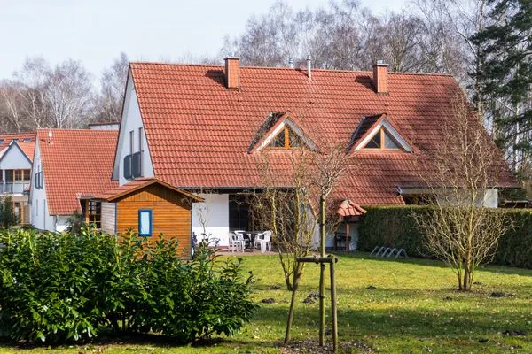 Hausansicht Ferienpark Freesenbruch Doppelhaushälfte 9a - Leuchtturm