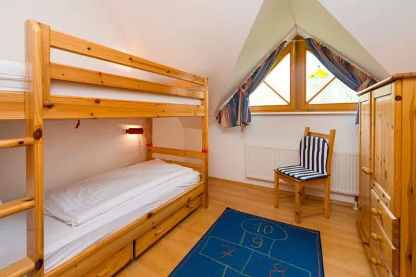 Schlafzimmer mit Etagenbett Ferienpark Freesenbruch Doppelhaushälfte 10a - Meeresbrise