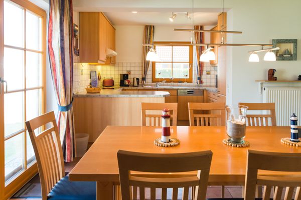 Ferienpark Freesenbruch Doppelhaushälfte 10a - Meeresbrise Ostseeheilbad Zingst - Esstisch