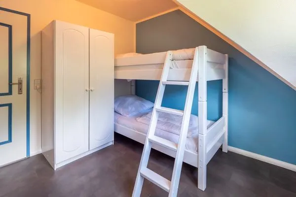 Schlafzimmer mit Etagenbett Ferienpark Freesenbruch Doppelhaushälfte 11a - Schwalbennest