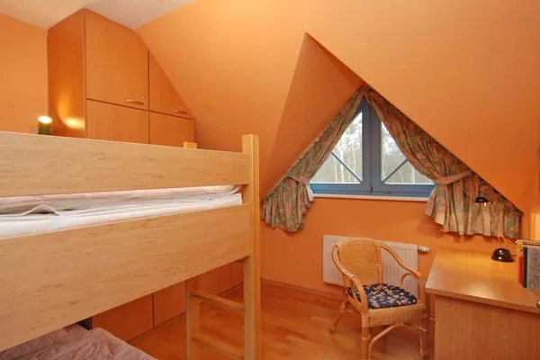 Schlafzimmer mit Etagenbett Ferienpark Freesenbruch Doppelhaushälfte 12a - Steuerrad
