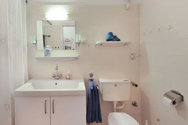 Badezimmer Haus Gorch Fock Ferienwohnung Kamps