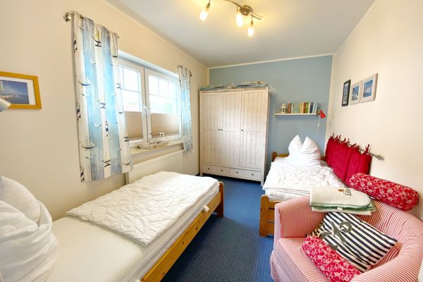 Schlafzimmer mit 2 Einzelbetten