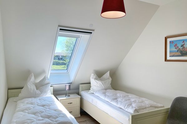 Schlafzimmer mit 2 Einzelbetten