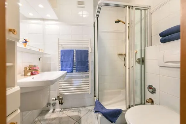 Badezimmer Haus Elisabeth-Anna-Straße 28 Ferienwohnung 14