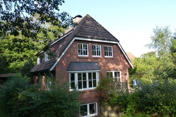 Hausansicht des Ferienhaus Troeltsch in Nebel auf Amrum Haus Troeltsch Ferienwohnung  „Bi Elschen"