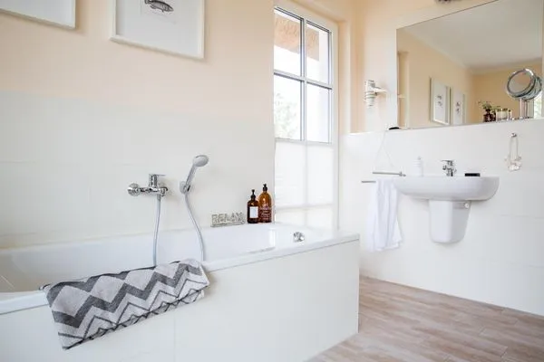 Badezimmer  Ferienhaus Haubenlerche 25